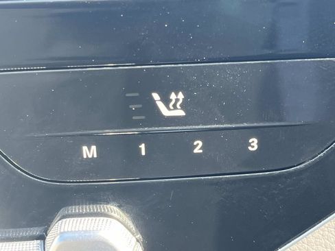 Used 2025 Mercedes-Benz GLC 300 4MATIC image 20