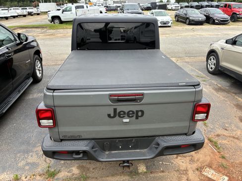 Used 2020 Jeep Gladiator Sport w/ Quick Order Package 24S AWD/4WD image 7