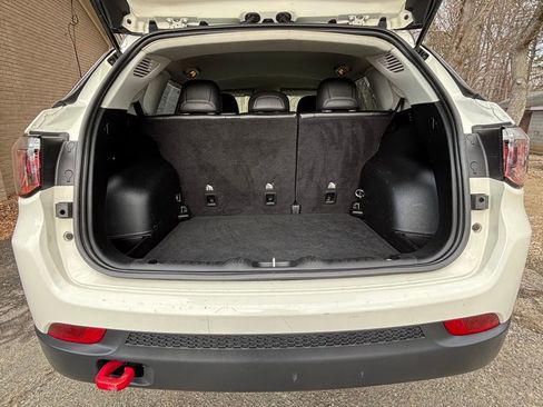 Used 2019 Jeep Compass Trailhawk image 23