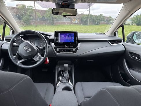 Used 2024 Toyota Corolla LE FWD image 11