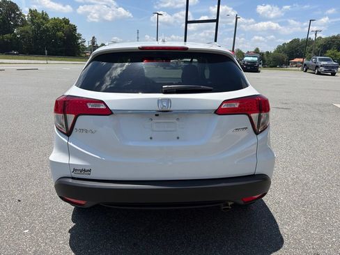 Used 2022 Honda HR-V EX-L image 6