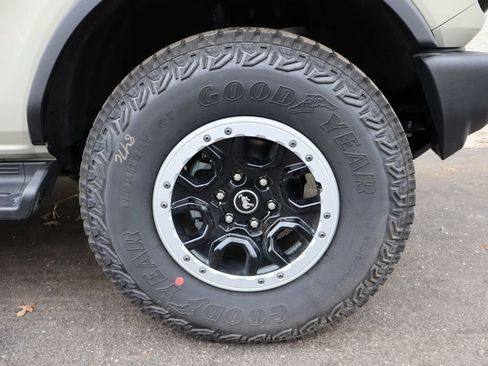 New 2026 Ford Bronco Outer Banks w/ Sasquatch Package AWD/4WD image 15