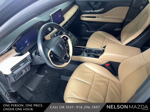 Used 2022 Lincoln Corsair Reserve w/ Elements Package image 16