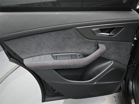 Used 2025 Audi RS Q8 performance image 30