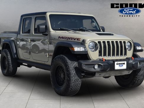 Used 2022 Jeep Gladiator Mojave w/ Trailer Tow Package AWD/4WD image 2