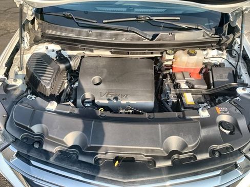 Certified 2023 Chevrolet Traverse LT FWD image 28