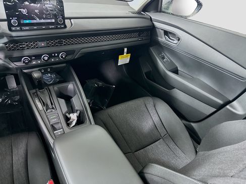 Certified 2025 Honda Accord LX image 16