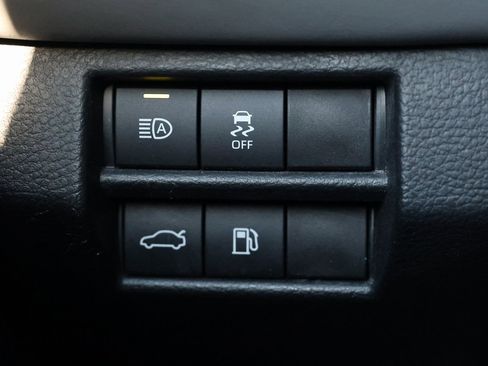 Used 2020 Toyota Avalon XLE image 26