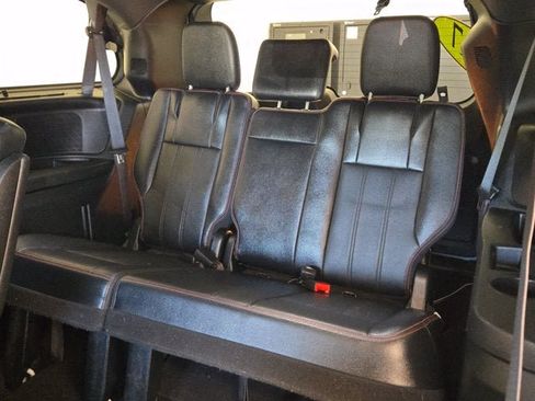 Used 2017 Dodge Grand Caravan GT FWD image 16