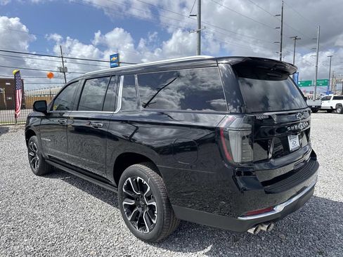New 2026 Chevrolet Suburban Premier AWD/4WD image 5