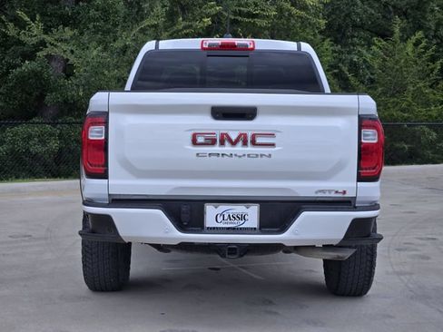 Used 2023 GMC Canyon AT4 w/ AT4 Premium Package AWD/4WD image 7