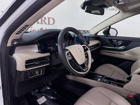 New 2026 Lincoln Corsair Premiere FWD image 10