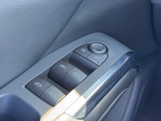 Certified 2026 Chevrolet Traverse LT FWD image 23