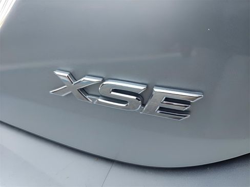 Used 2023 Toyota Camry XSE image 10