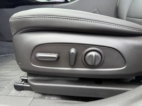 New 2026 Chevrolet Trax ACTIV w/ Sunroof Package FWD image 10