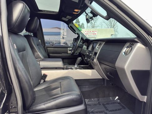 Used 2017 Ford Expedition Limited image 11