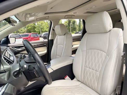 Used 2023 Buick Enclave Avenir w/ Avenir Technology Package FWD image 14