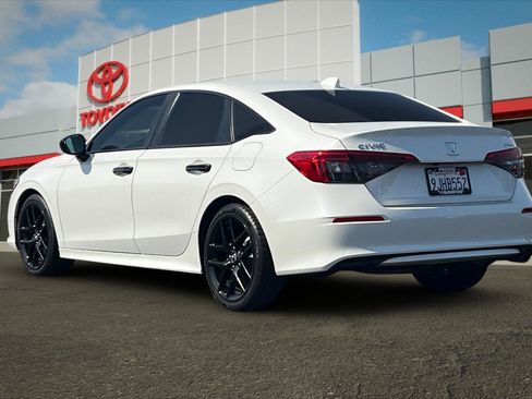 Used 2024 Honda Civic Sport image 5