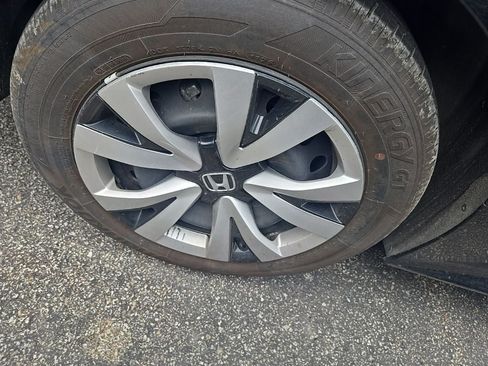 Used 2025 Honda Civic LX image 13