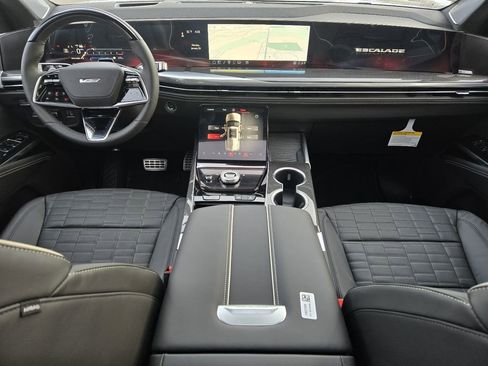 New 2026 Cadillac Escalade ESV V image 2