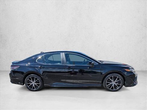 Certified 2024 Toyota Camry SE FWD image 4