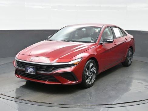 Certified 2025 Hyundai Elantra Sport FWD image 1