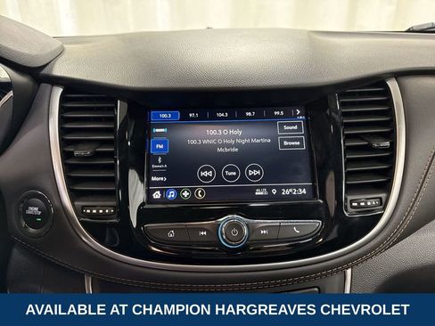 Certified 2022 Chevrolet Trax LT w/ LT Convenience Package image 17
