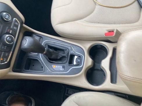 Used 2019 Jeep Cherokee Latitude image 23