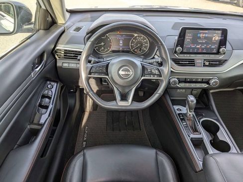 Used 2024 Nissan Altima 2.5 SR image 17