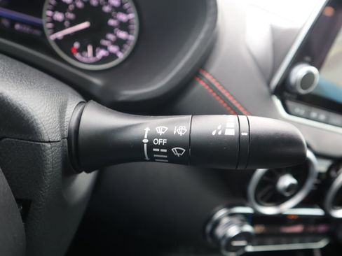 Used 2025 Nissan Sentra SR image 18