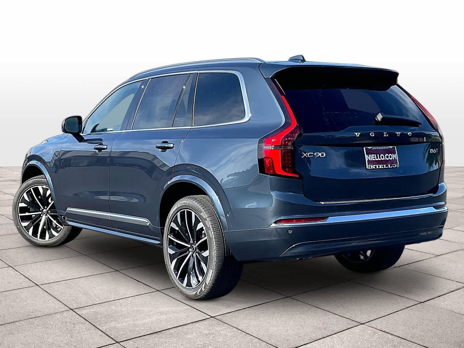 New 2027 Volvo XC90 B6 Plus AWD/4WD image 3