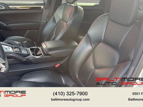 Used 2017 Porsche Cayenne Platinum Edition AWD/4WD image 12
