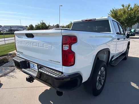 Used 2024 Chevrolet Silverado 2500 Custom w/ Custom Value Package AWD/4WD image 20