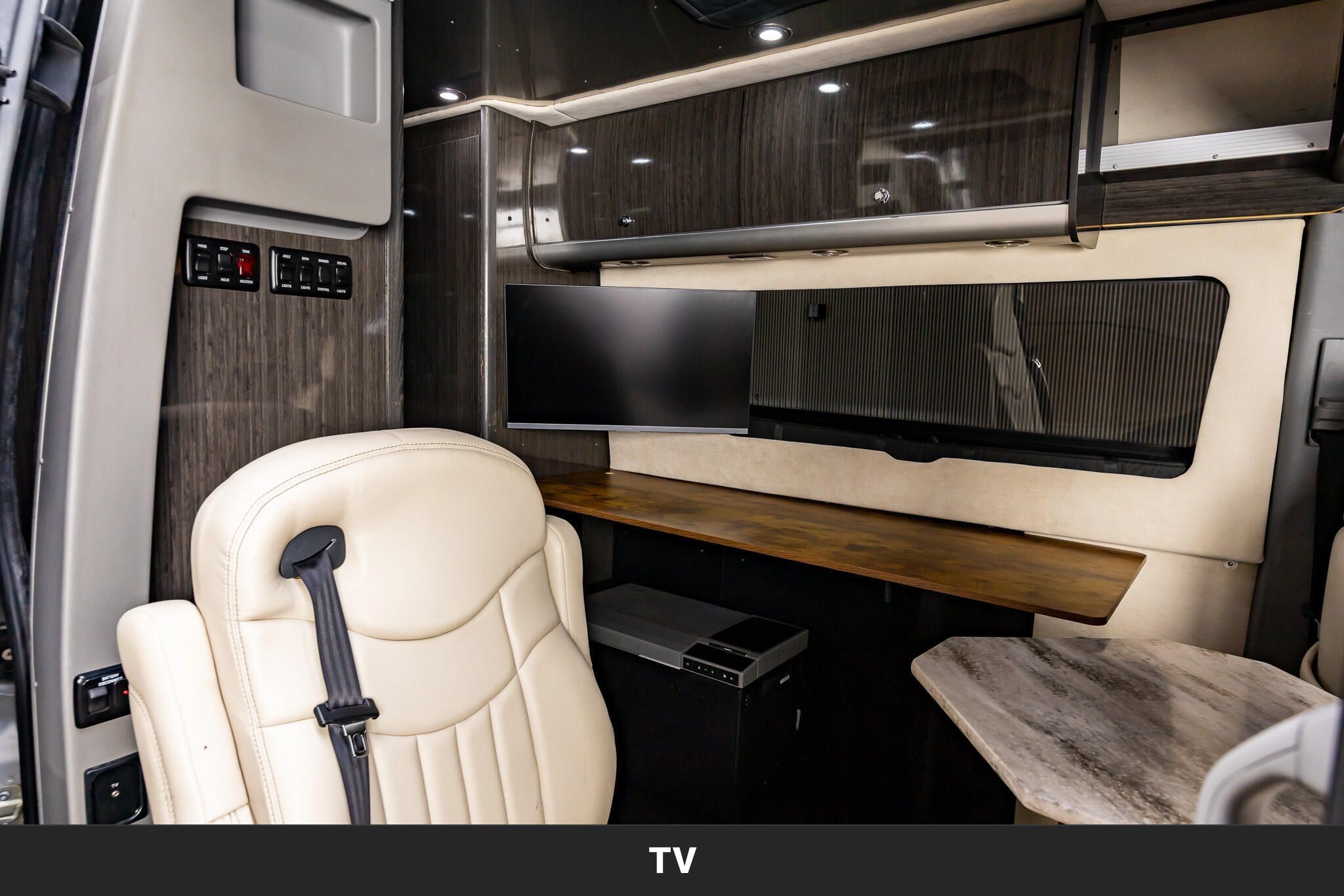 Used 2015 Mercedes-Benz Sprinter 3500 image 29