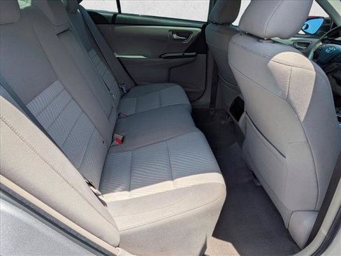 Used 2016 Toyota Camry LE FWD image 17