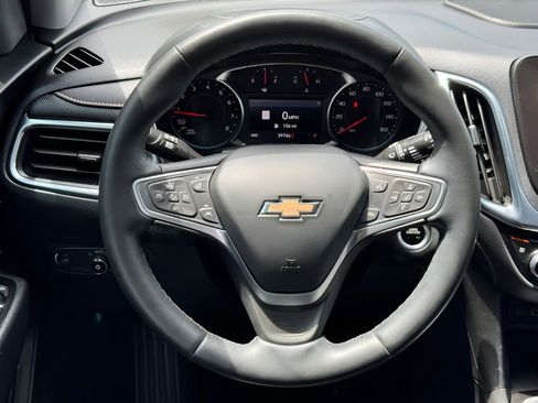 Used 2023 Chevrolet Equinox Premier FWD image 21