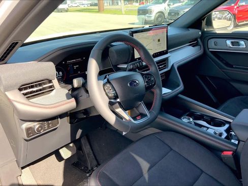 New 2026 Ford Explorer ST image 8