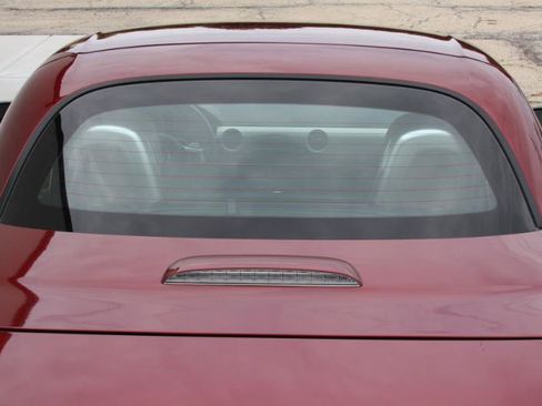 Used 2009 MAZDA MX-5 Miata Grand Touring w/ Premium Pkg RWD image 12