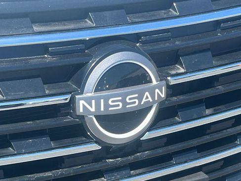 Used 2025 Nissan Rogue SV AWD/4WD image 8