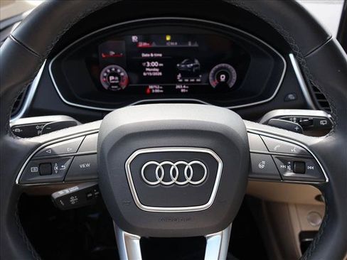 Used 2023 Audi Q5 2.0T Premium Plus w/ Premium Plus Package AWD/4WD image 16
