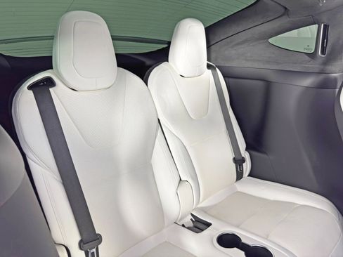 Used 2022 Tesla Model X image 43