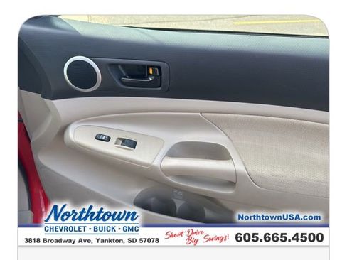 Used 2005 Toyota Tacoma PreRunner image 18