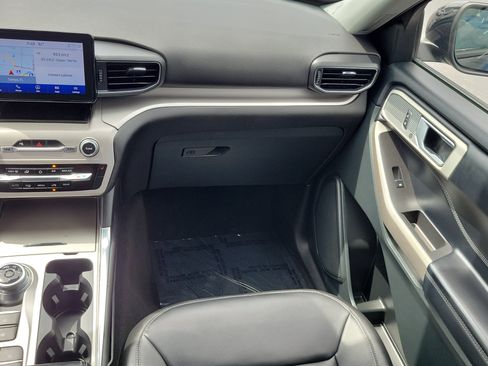 Certified 2023 Ford Explorer XLT w/ Equipment Group 202A RWD image 18