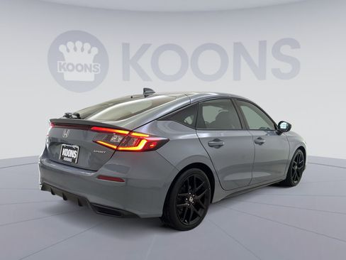 Used 2023 Honda Civic Sport image 8
