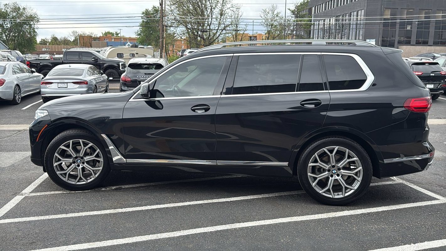 Used 2019 BMW X7 xDrive40i w/ Premium Package AWD/4WD image 6