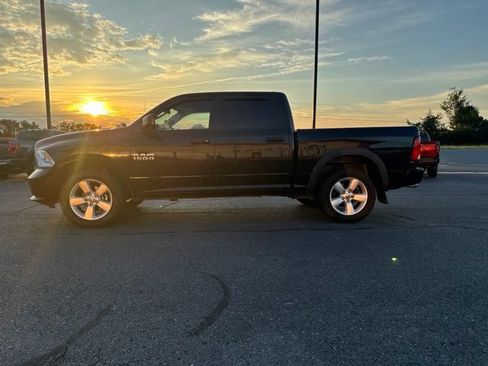 Used 2014 RAM 1500 Express AWD/4WD image 16