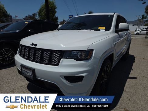 Used 2019 Jeep Grand Cherokee Altitude RWD image 1