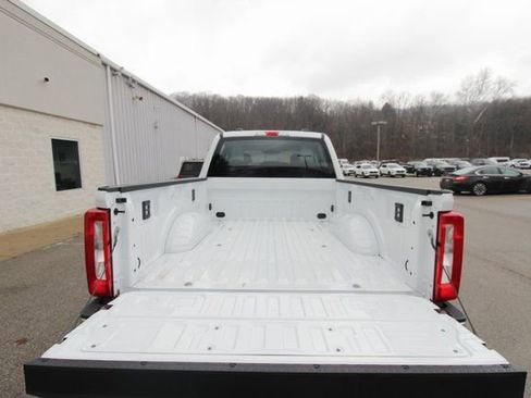 New 2025 Ford F350 XL w/ FX4 Off-Road Package image 8