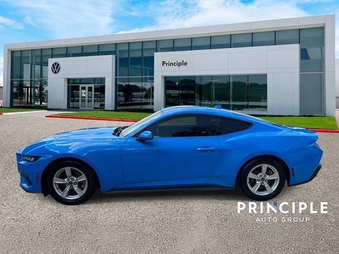 Used 2024 Ford Mustang Coupe RWD image 7
