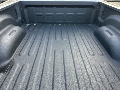 New 2026 RAM 2500 Laramie w/ Sport Appearance Package AWD/4WD image 5